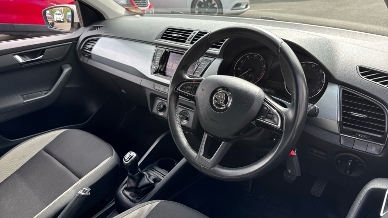 Skoda Fabia 1.0 MPI SE 5dr Petrol Hatchback